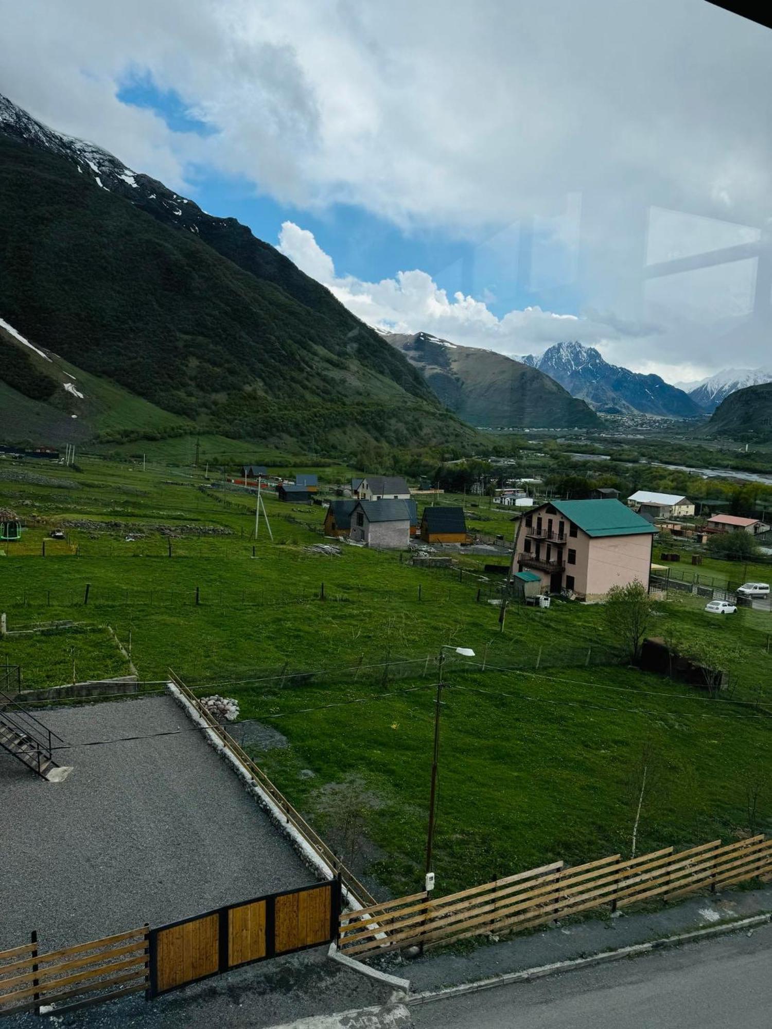 Hotel Kazbegi Chalet Exterior foto